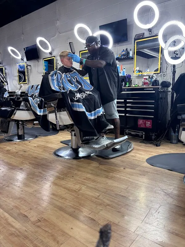 Ice Tre's Barbershop — Barber shop in Lawton